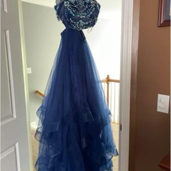 Tony Bowls Prom Dress - Picture 2 of 5